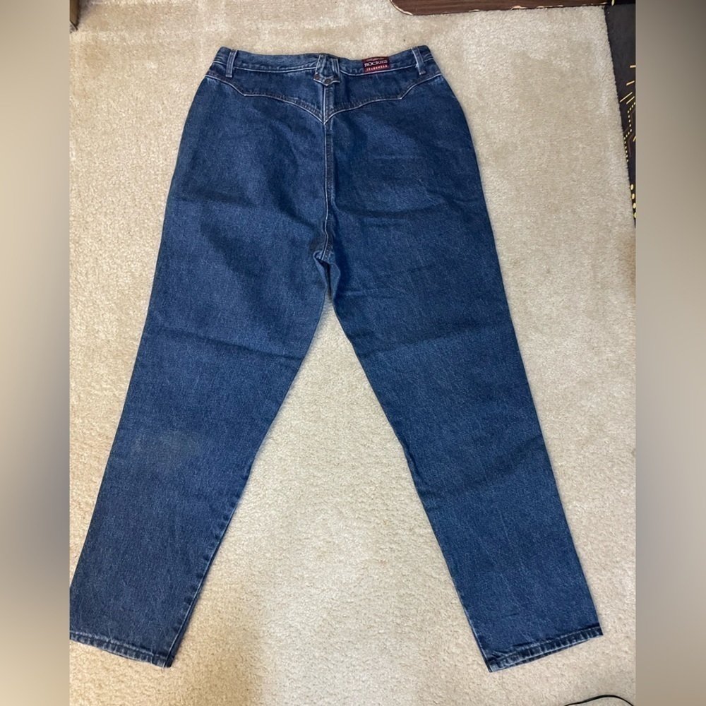 Rockies
High Rise Wedgie Taper Ankle Jeans - Picture 3 of 9